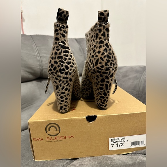 Big Buddha leopard print low cut boots 7.5 - Picture 3 of 3